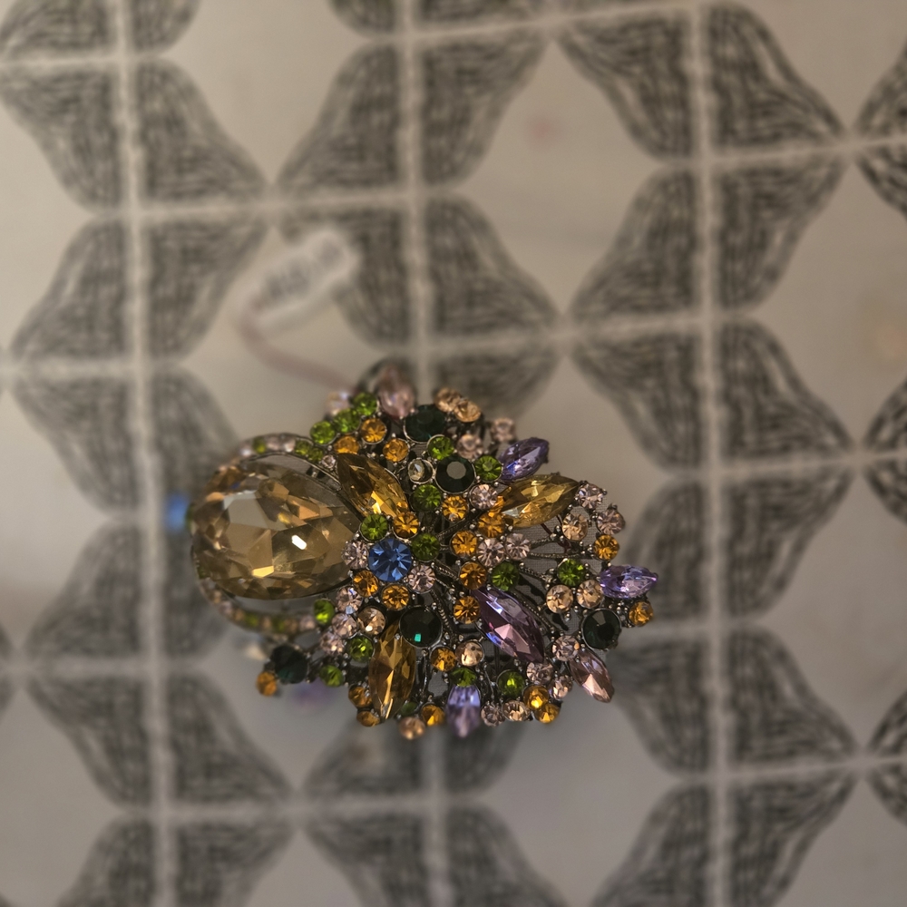 Elegant Multicolor Crystal Brooch